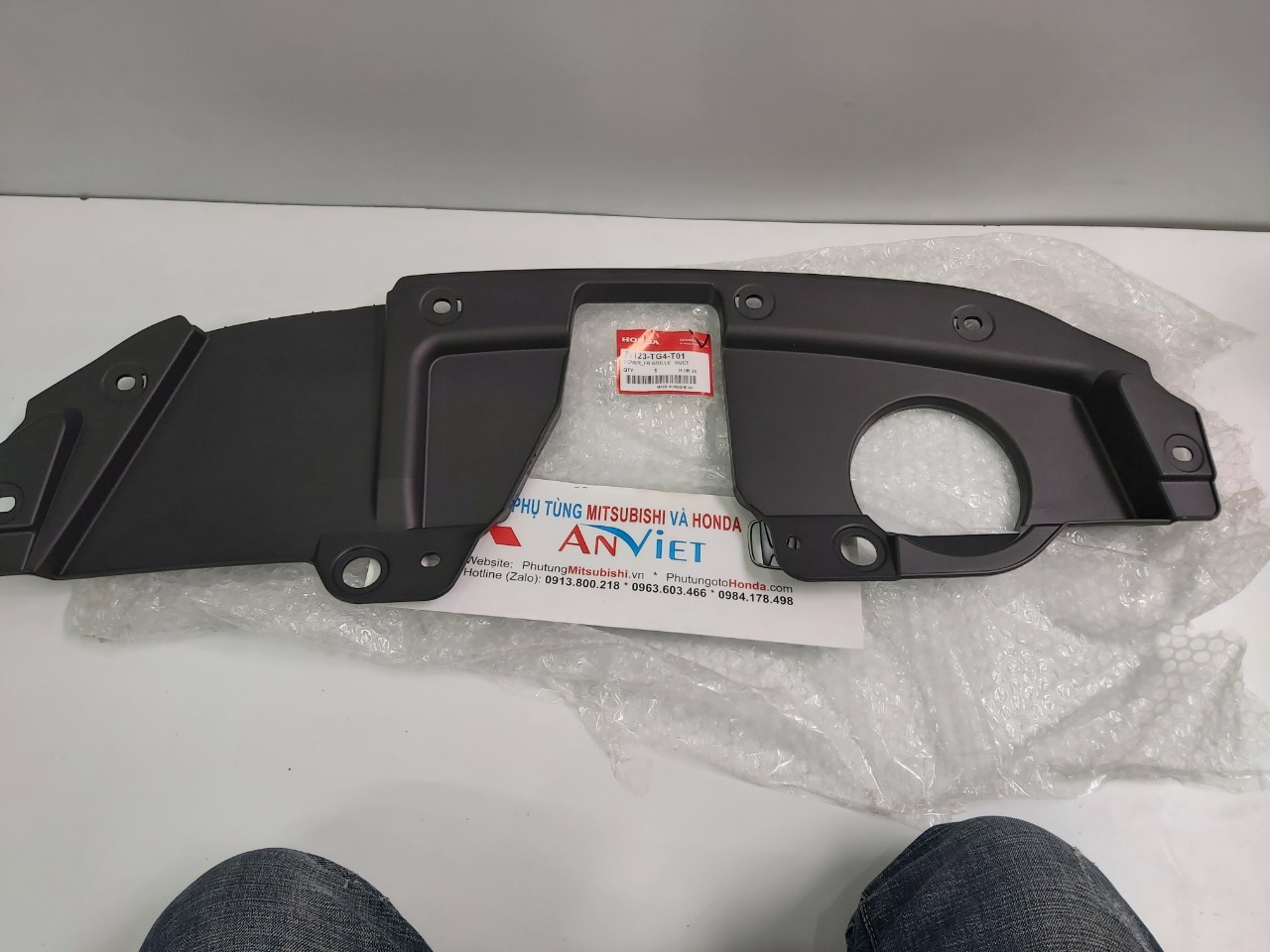 Tấm nhựa che dàn nóng két nước xe Honda Brio
